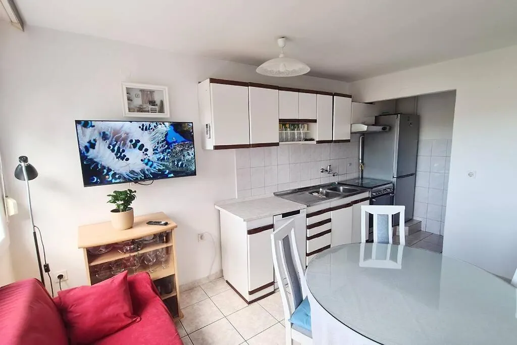 Great Flat Few Minutes From The Beach! Pula Croatia