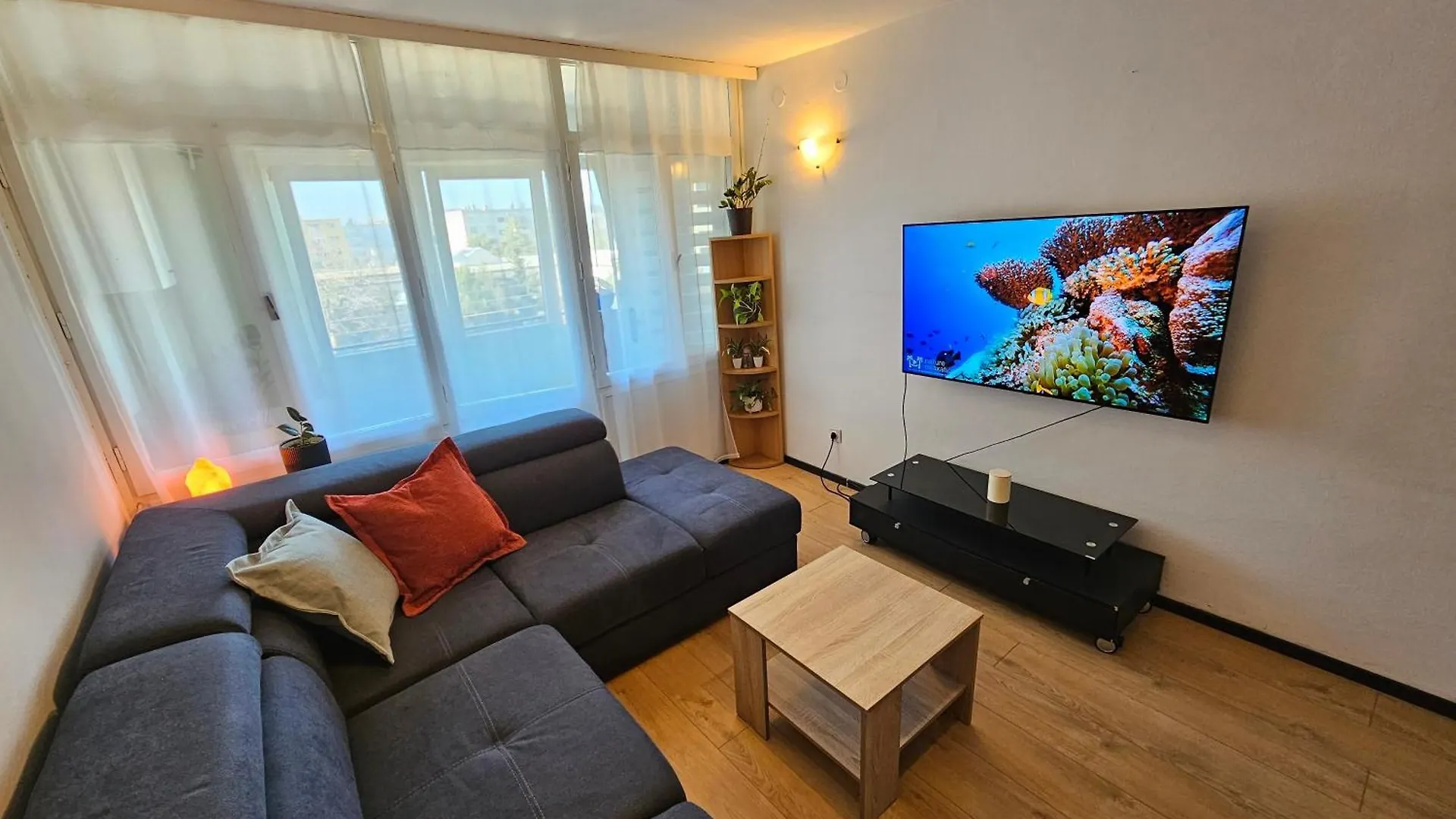 Great Flat Few Minutes From The Beach! Pula